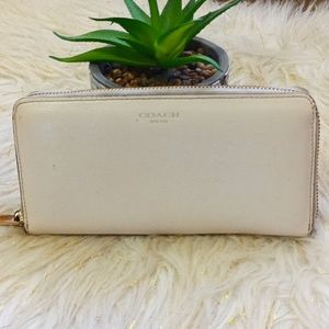 Coach wallet!